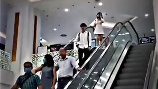 a boy keeps looking at this girl's face! suddenly fell in love :)