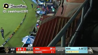 Kholi and Maxwell what a batting