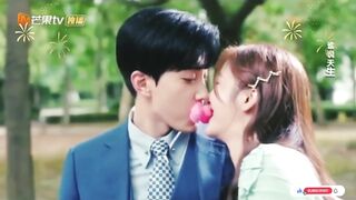Love unexpected kissing scenes ???? romance overload
