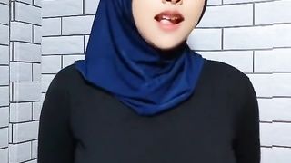 Asian moslem girl dance