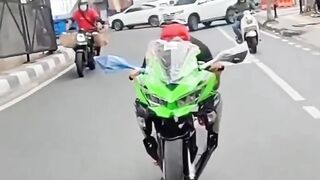 Lelucun dulu kita