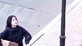 Trash bin