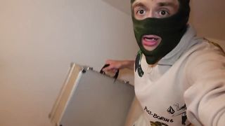 JE ME SUIS FAIT ARRETER PAR UN POLICIER ÉTRANGE !