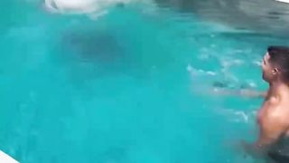 Роналду учит сынишку главному умению в своей карьере.