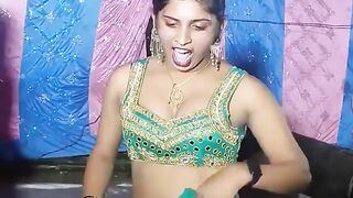 beautiful mujra dance