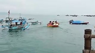 Wahana air di pantai Pangandaran
