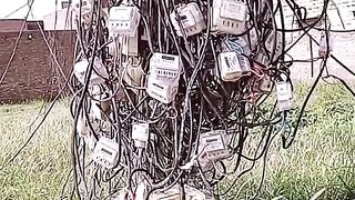 METERS KE NIMASH WAPDA BAZI LAY GAYA.