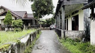 [4K] Beautiful Rain in a Densely Populated Village _ Indonesian country