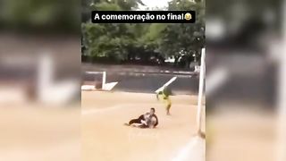 FUNNY SOCCER FOOTBALL VIDEOS ???? CRAZY SKILLS, GOALS, FAILS, MEMES & MORE 11