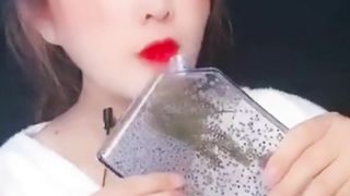 Fun way to eat || fun way to eat pineapple || fun way to eat vegetables || fun way || @Injestjest