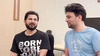 Becharay Ghalat Bilding Par Saman Kasaath Charh Gaiy
