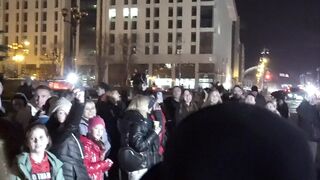 Із шампанським та піснями: херсонці у столиці святкують звільнення міста