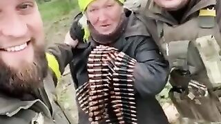 Херсонська бабуся "поцупила" в орків патрони до автомата та передала їх ЗСУ