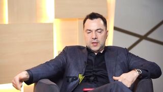 Арестович вважає, що для бунтів Рашці потрібно 100 тисяч трупів мобіків