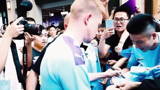 De Bruyne was abandoned, but when the money came, his family wanted to take him back