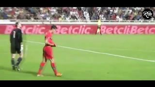 This is what Cristiano Ronaldo does when the haters provoke him.