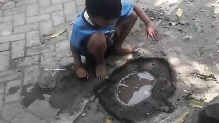 Membuat kolam mini dari pasir