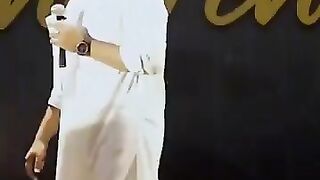 برے کون ہیں ذرا توجہ فرمائیے