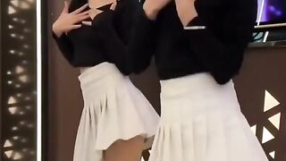 This dance looks great