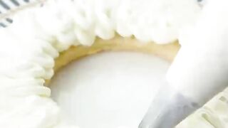 Delicious fruit cake, simple and delicious