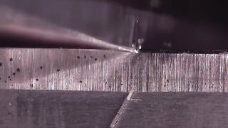 knife vs knife close up