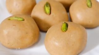 Perfect दानेदार बेसन के लड्डू की Recipe. Easy Besan Ladoo Rakhi Special Indian Sweets #Rakshabandhan.