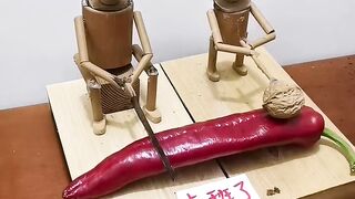 Funny electric bamboo man