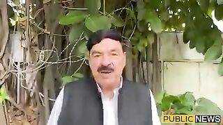 Sheikh Rasheed Bi khan Ka Sath Chor GaY | Public News