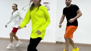 A rousing shuffle dance 3
