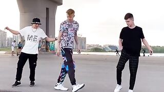 A rousing shuffle dance 6