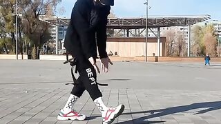 A rousing shuffle dance 14