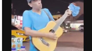 Musisi jalanan