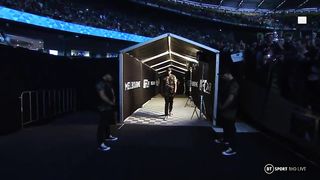 Israel Adesanya shows off incredible dance moves in legendary walkout at UFC 243!  BT Sport 4,86 M d’abonnés  S'abonner  71 k
