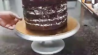 Decore birthday cacke