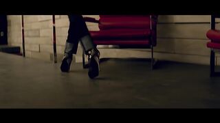 Rihanna - Take A Bow