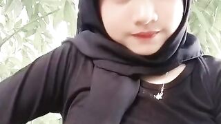 Cantik dan seksi