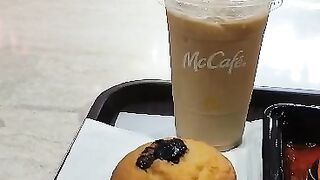 Pemandangan Cafe Di Dubai
