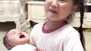 Sister put her sister to sleep until she collapsed.