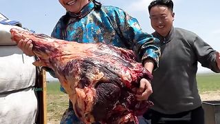 Grassland cow legs, grassland wind, make grassland beef jerky