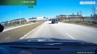 Road Reality- Best of Stupid Car Crashes