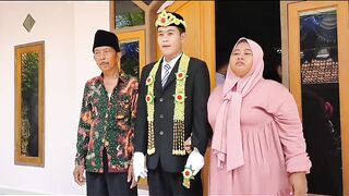 TRADITIONAL WEDDING RECEPTION IN MADURA ISLAND - INDONESIA