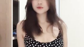 Cute maid asian dance 3