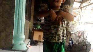 Belajar bermain silat