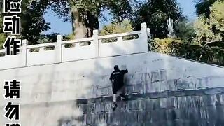 Mystifying behavior of parkour people