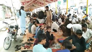 Politics party ka langar jari hai | long March subah ka nashta