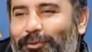 Çok güzel adam insan gibi söylüyor