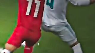 #shorts محمدصلاح عندما راموس كسر كتف محمد صلاح ..????????