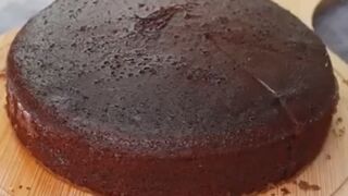 Chocolate cake recipe (subscribe please)