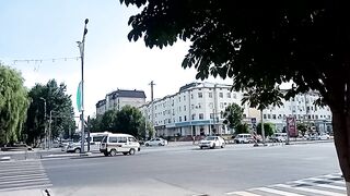 ЦВЕТОЧНАЯ АЛЛЕЯ В ЦЕНТРЕ НАМАНГАН