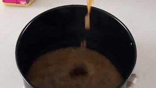 top layer pudding ???? bottom layer cake can't go wrong double happiness!!!